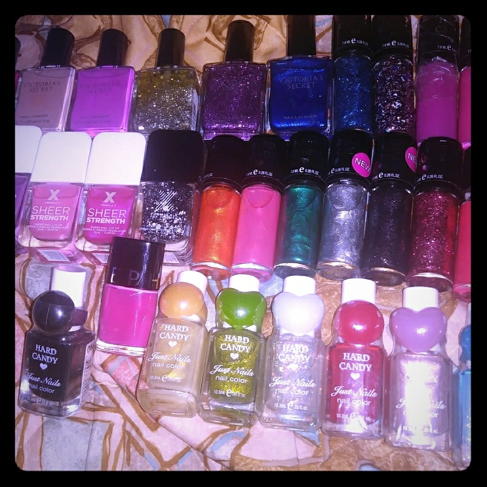 Polishes from my 💅collection.